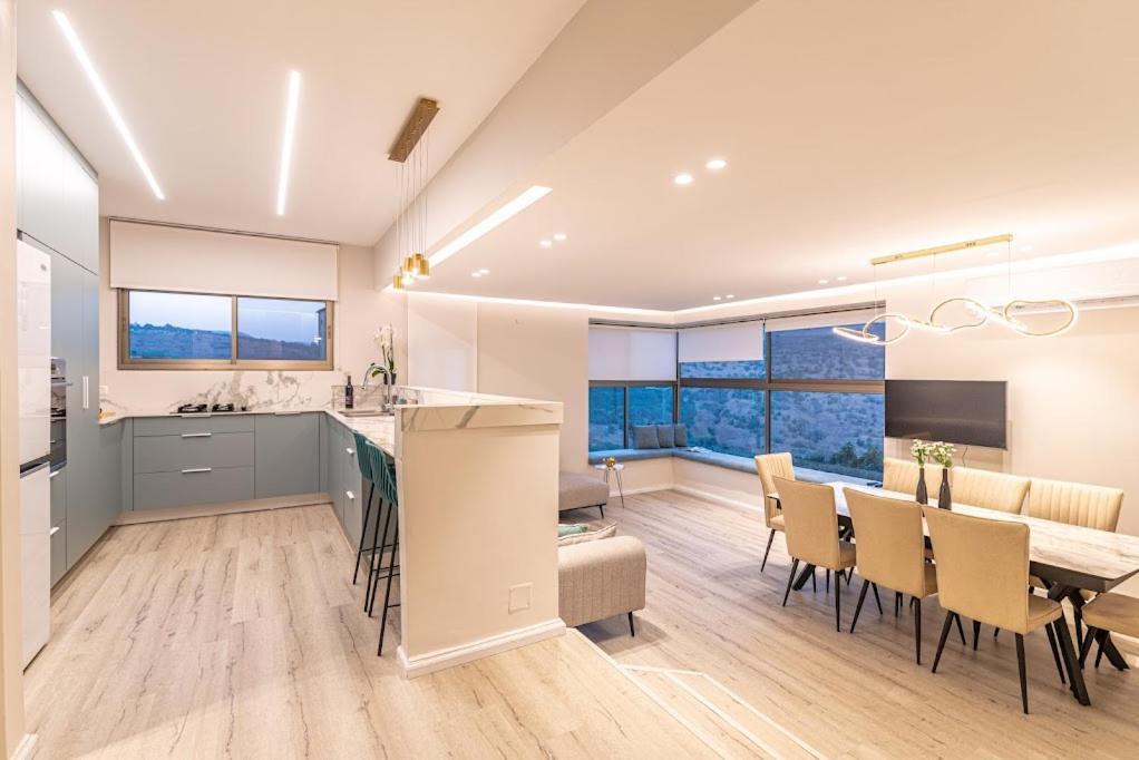 L.T.D Luxury Apartments 4 Bedroom Panoramic View Tiberias Ngoại thất bức ảnh