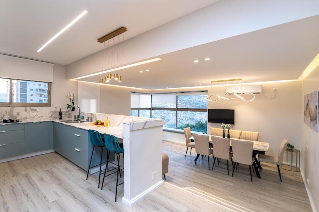 L.T.D Luxury Apartments 4 Bedroom Panoramic View Tiberias Ngoại thất bức ảnh