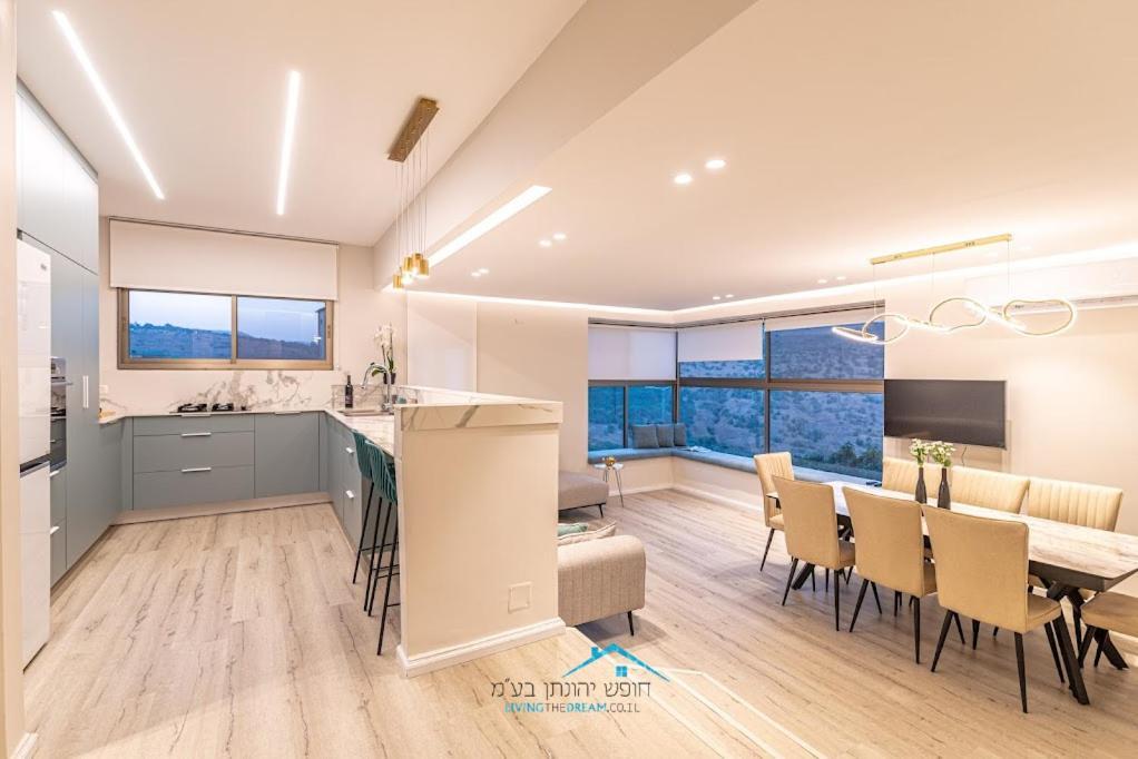 L.T.D Luxury Apartments 4 Bedroom Panoramic View Tiberias Ngoại thất bức ảnh